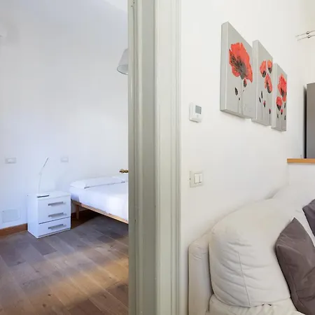 Apartment Comfy Apt - Calvairate District *