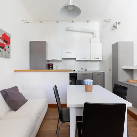 Comfy Apt - Calvairate District *
