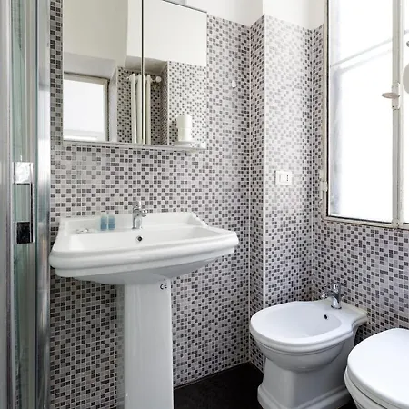 Comfy Apt - Calvairate District * Milano